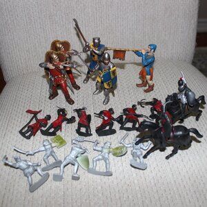 3/$55❤️5pc Schleich +15pc D&D Inc lot medieval knights figures horses trumpeter